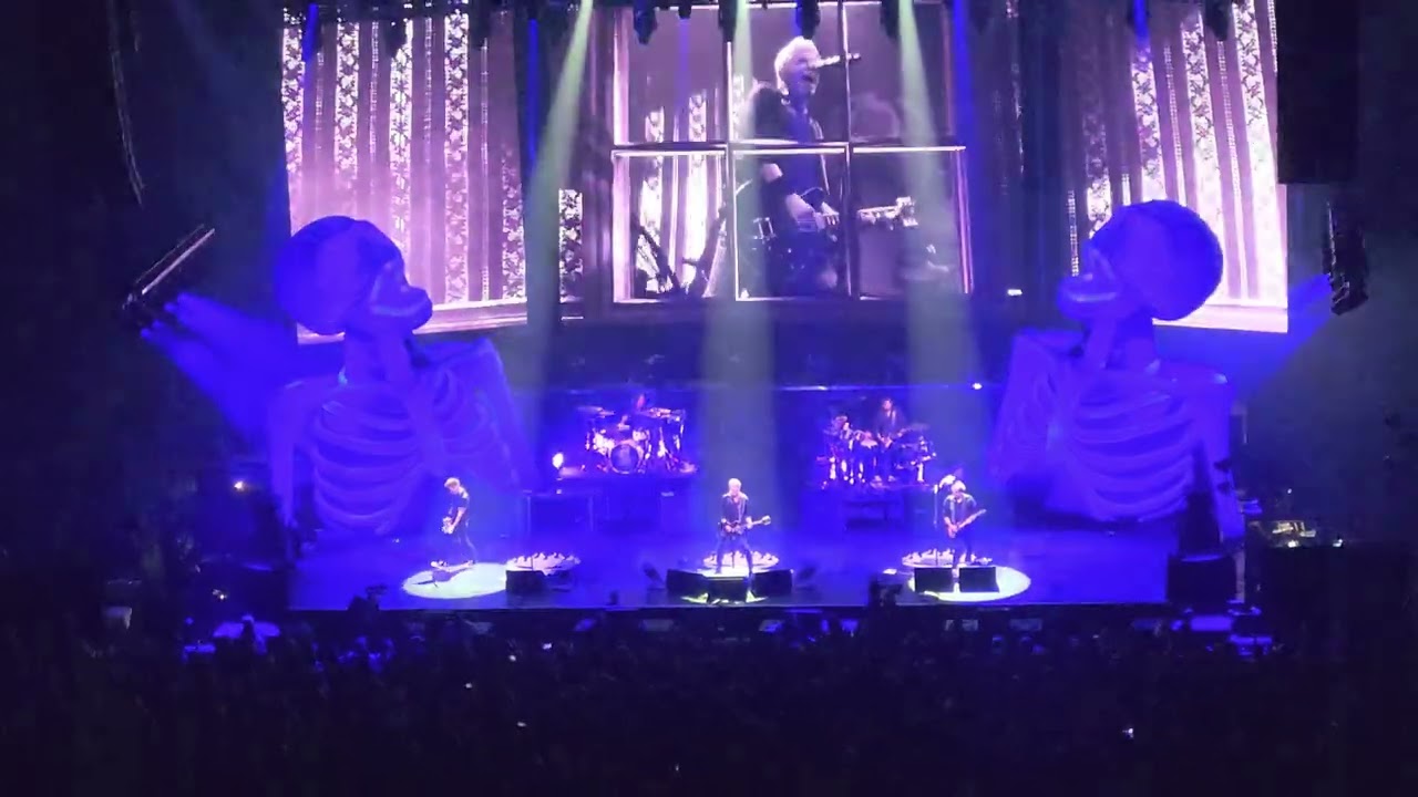The offspring - Gotta get away live centre bell 2026