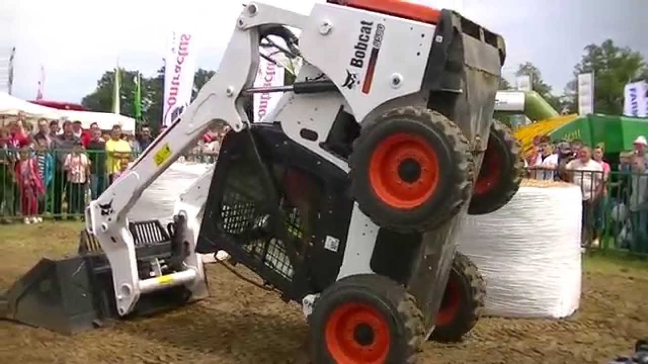 BOBCAT S590-Pokaz (SZEPIETOWO 2014 CZERWIEC 29)