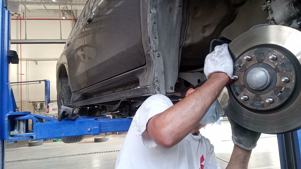 Mitsubishi Montero ( how to pull out the stud bolt)