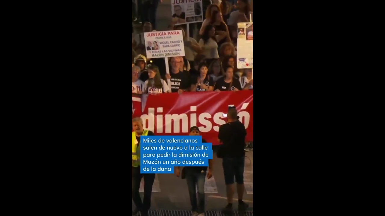 Miles de valencianos salen de nuevo a la calle para pedir la dimisi&oacute;n de Maz&oacute;n un a&ntilde;o despu&eacute;s de ...