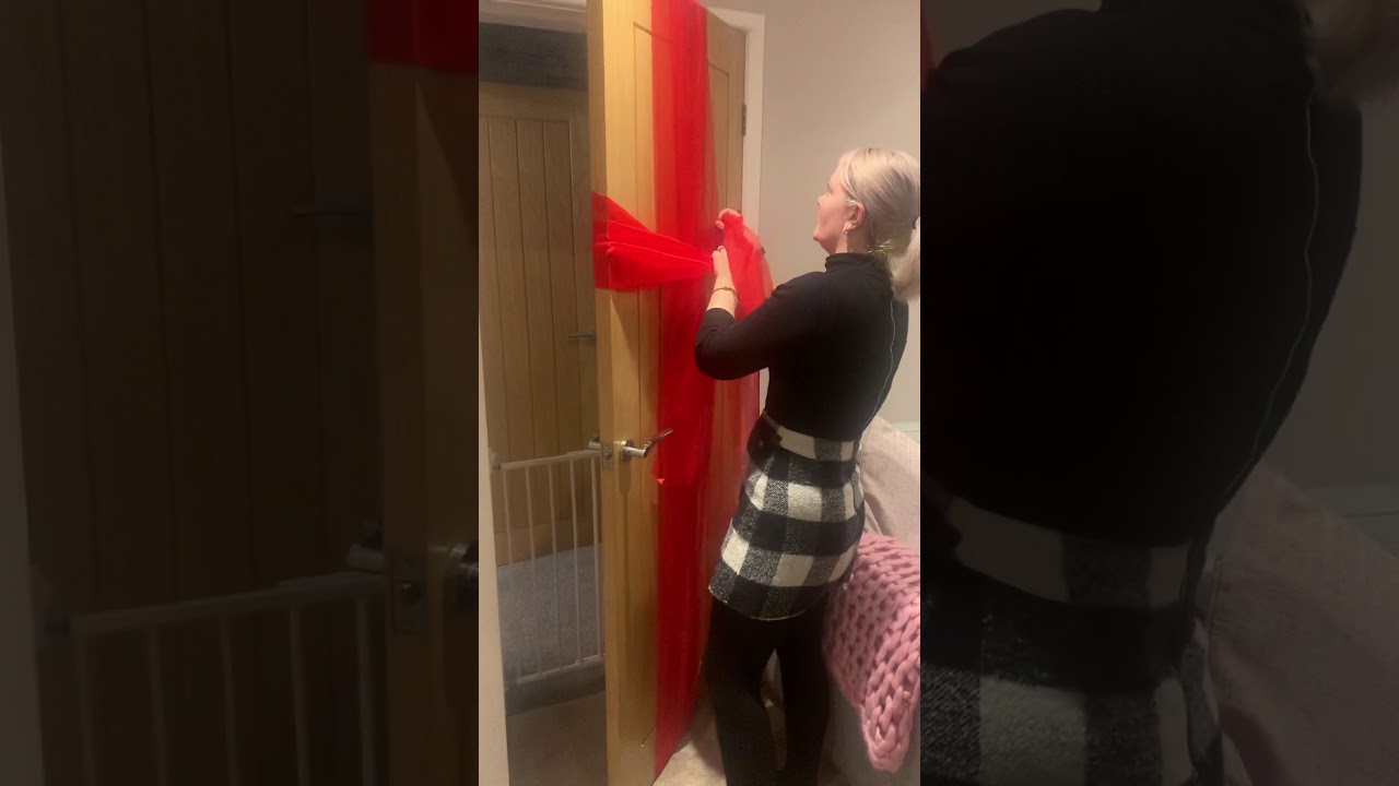 Our Christmas Door Bow Tutorial