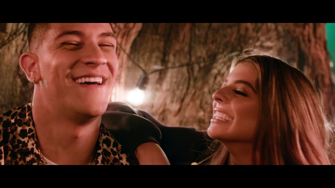 CALENDARIO - DANIELA LEGARDA FT EMILIO JAIME (video oficial)