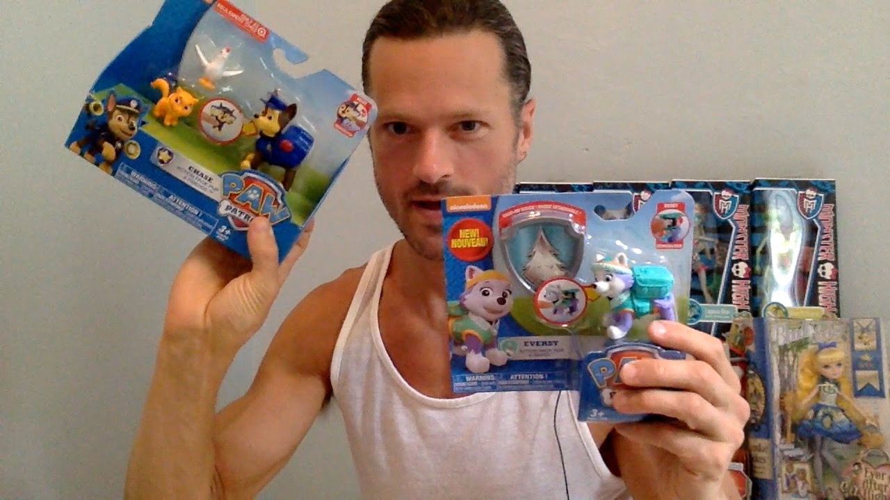 Paw Patrol Everest with Badge! Plus Chase, Itty Bitty Kitty and Chickaletta Review
