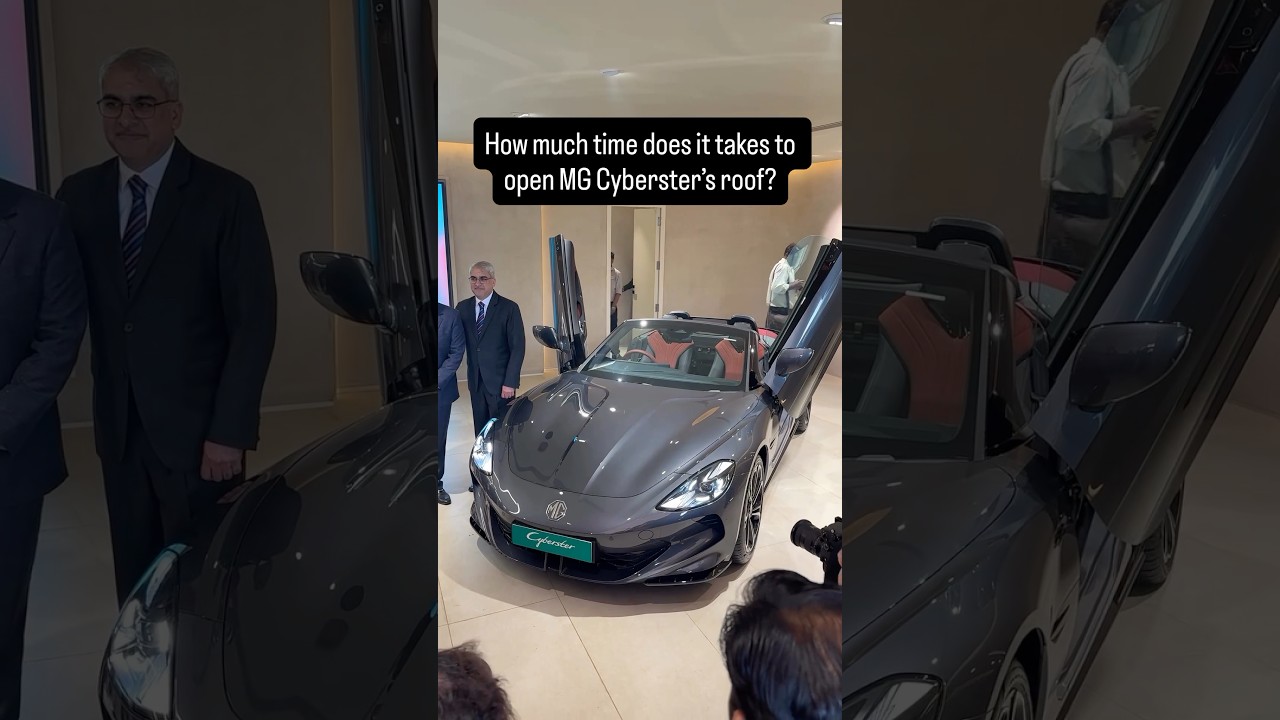 MG Cyberster Convertible ROOF TEST!