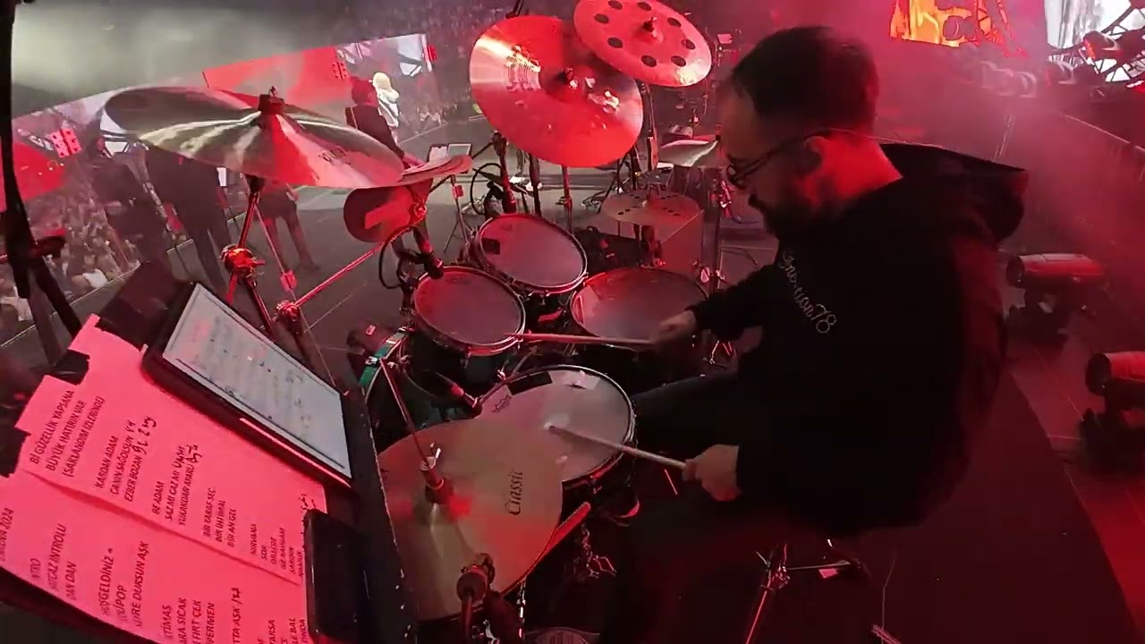 Cengiz Tural - Superman (G&uuml;lşen VW Arena)