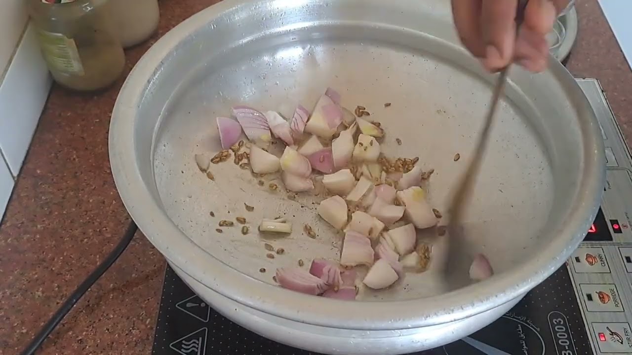 സ്പെഷ്യൽ ചായയും കൊത്തു പൊറോട്ട