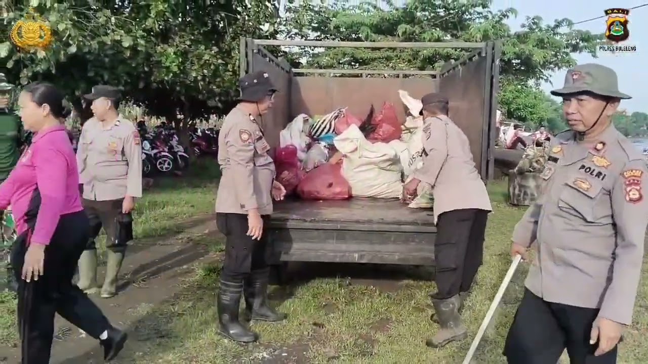 Gotong Royong Bersih Pesisir Pantai , Wujud Sinergitas Menuju Bali ASRI