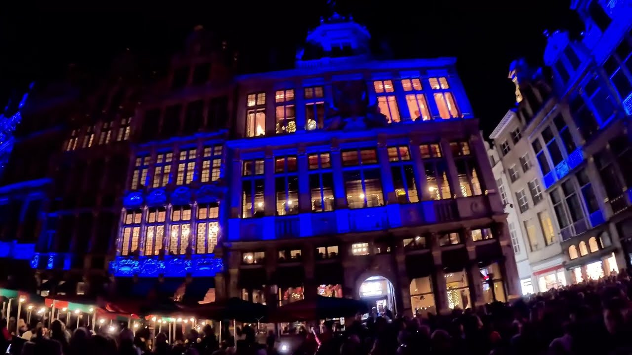 Christmas Light Show and Crazy Santa in Brussels