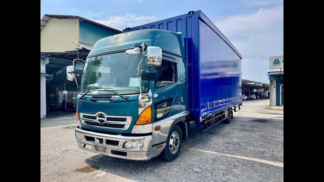 Review Baby Hino FD8 7700cc 24ft Curtain Sider