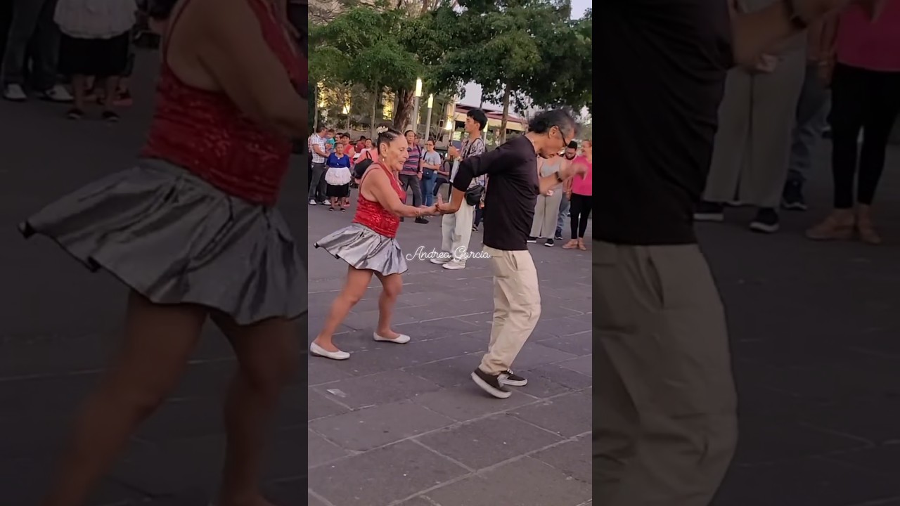 Yajaira y Anibal bailando la cumbia sampusana #plazalibertad #viral #shorts #paraty
