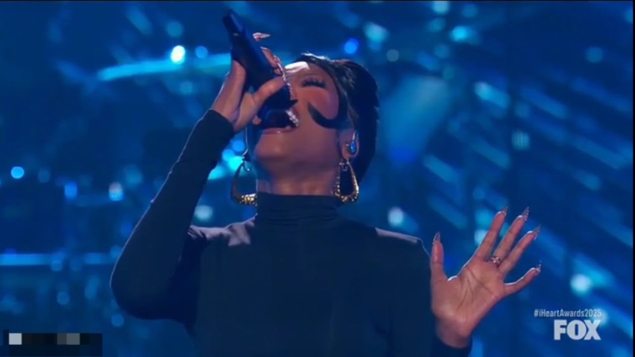 iHeart Radio 2025 - Muni Long tribute to Mariah Carey (We Belong Together)