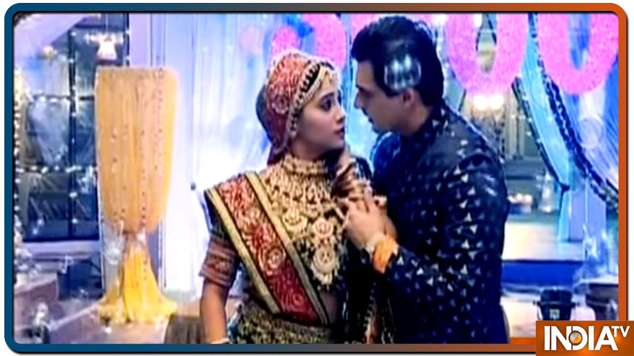Yeh Rishta Kya Kehlata Hai: Kartik and Naira share mushy moments