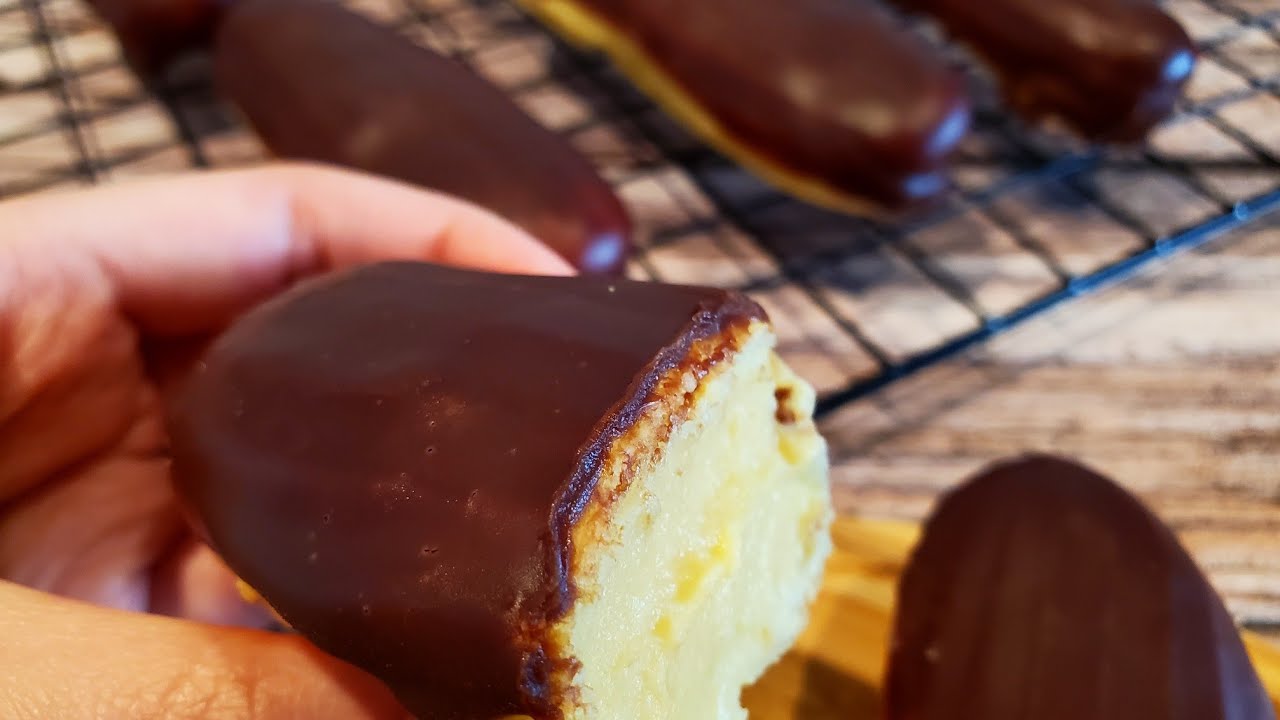 Classic Chocolate Eclairs with Vanilla Custard Filling