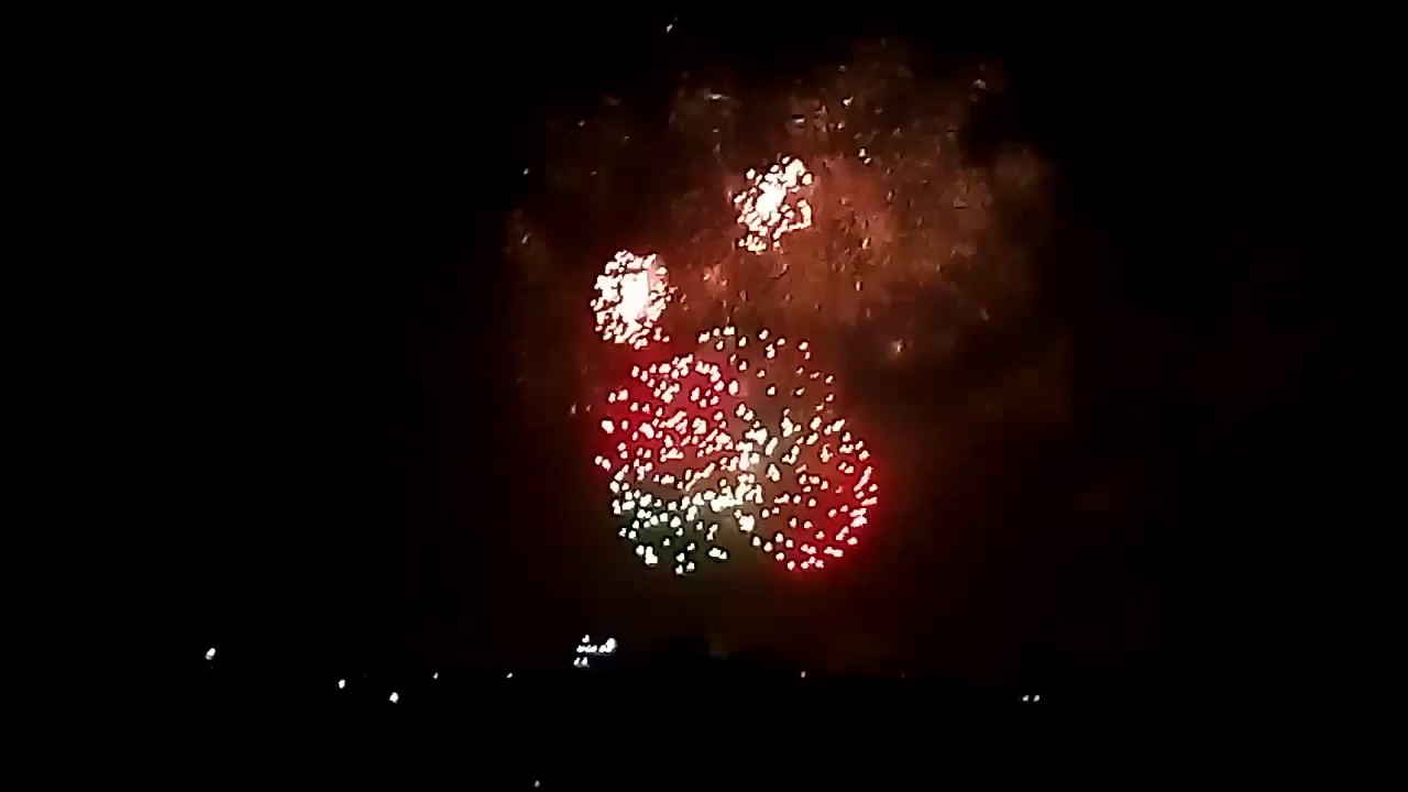 amazing firework in lahore at azadi fly over