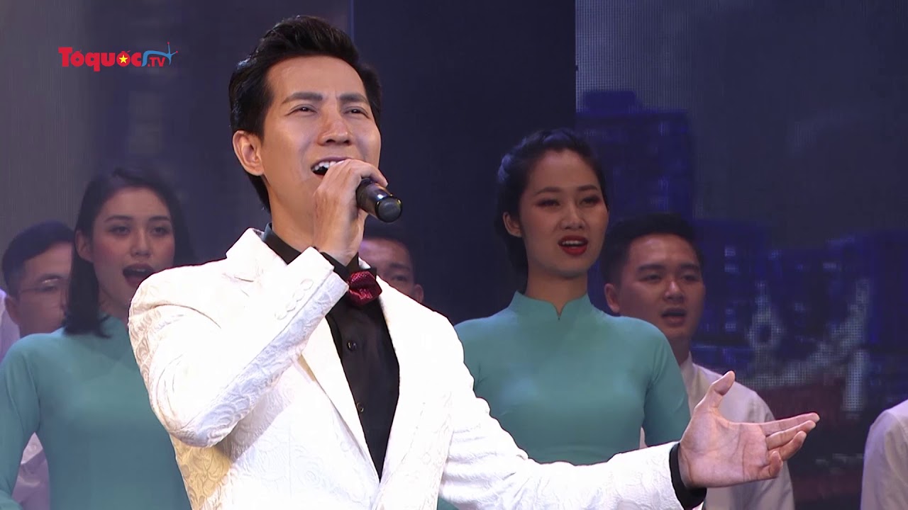 Lá cờ Đảng - Lê Anh Dũng