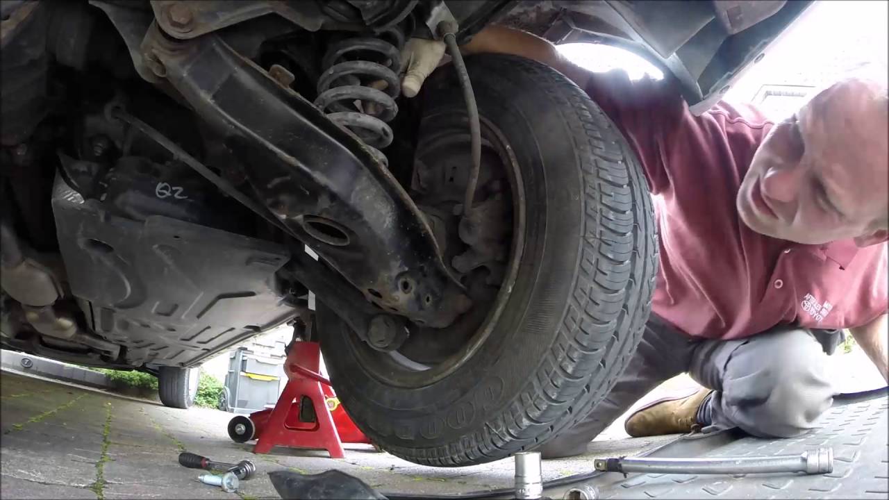Mercedes C180 2002 Rear Shock Absorber Replacement