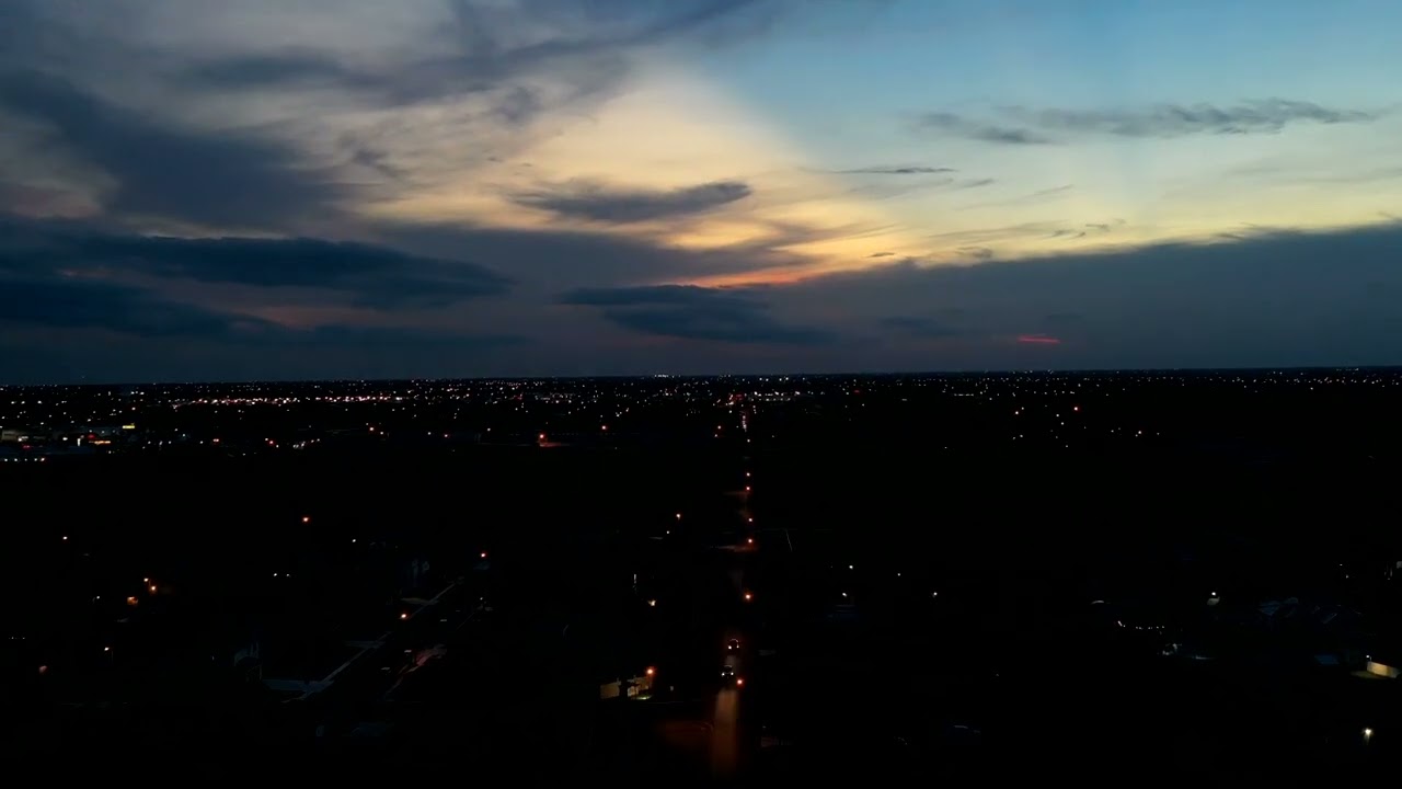 Urban Pulse: Captivating Downtown Traffic Flow in 4K 🚗🏙️