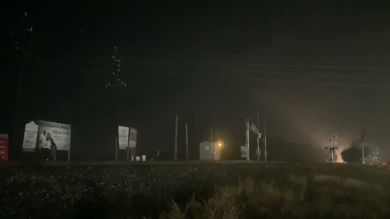 Night time train spotting on the BNSF Galveston Subdivision 