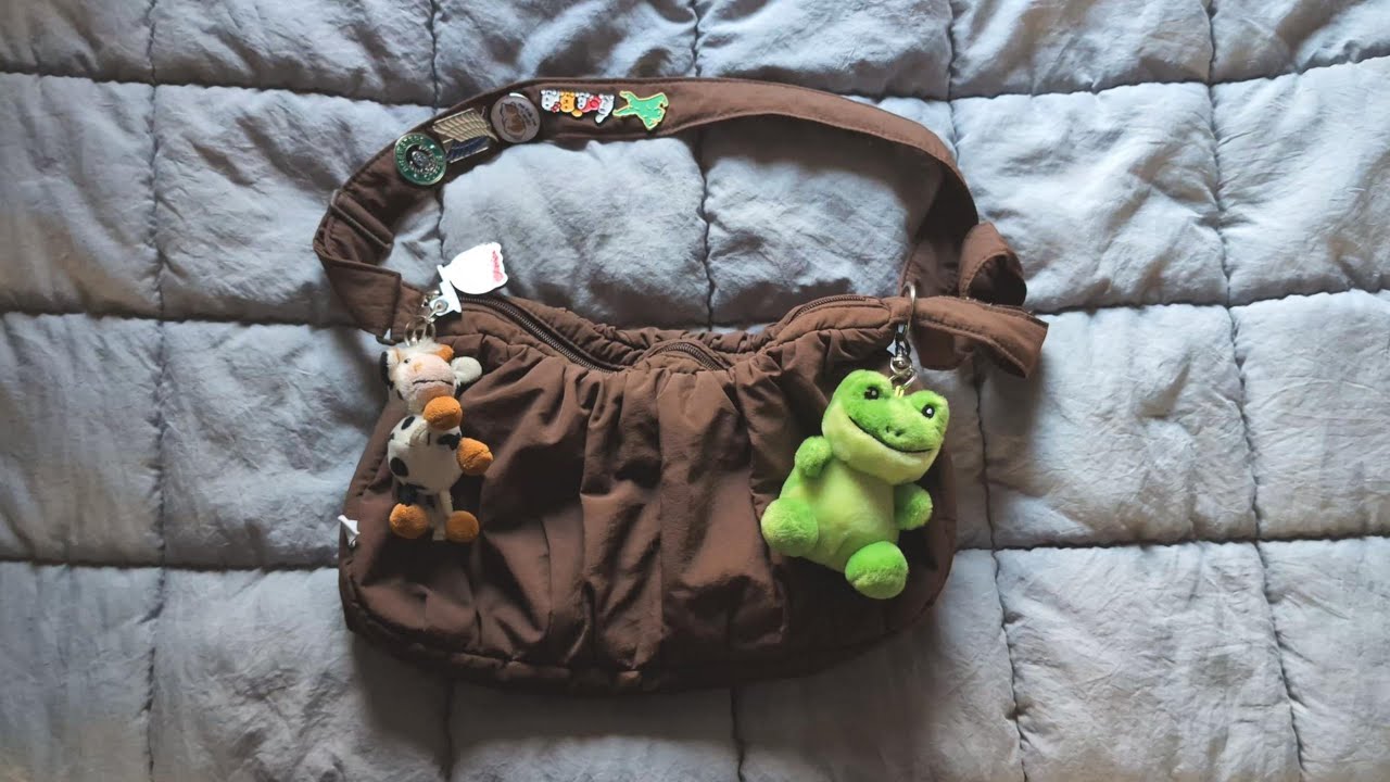 what's in my bag - minimalist ed.