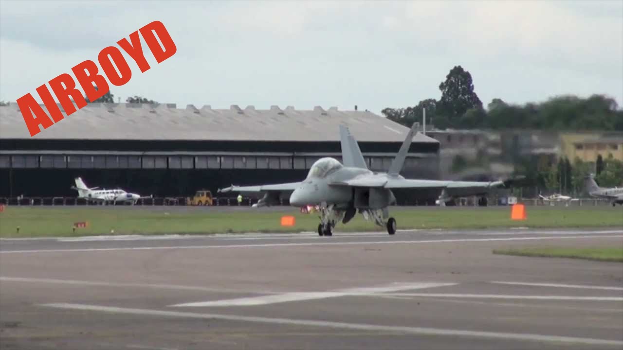 F-18 Super Hornet - Farnborough Airshow