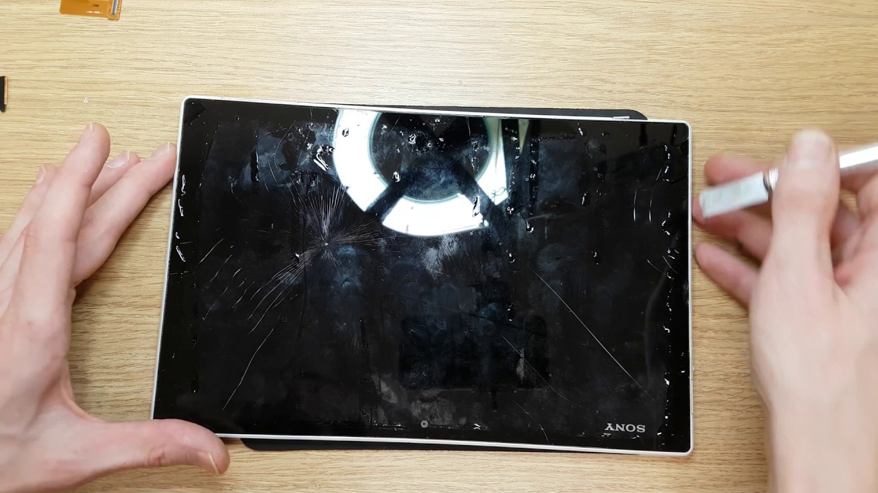 Sony Xperia Tablet Z SGP321 Disassemble the tablet and prepare to replace the screen. Part 1 of 2