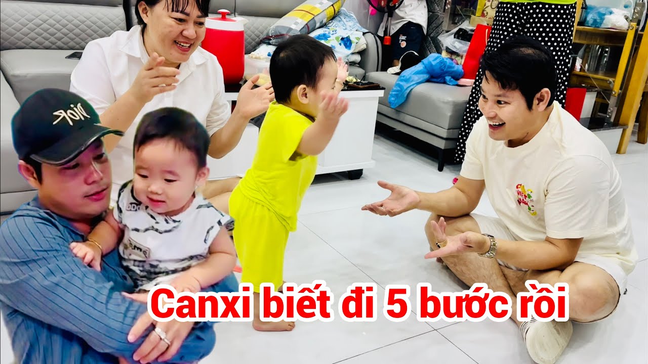 Canxi biết đi rồi ông bà cô chú ơi nhìn cưng quá luôn 😍😍