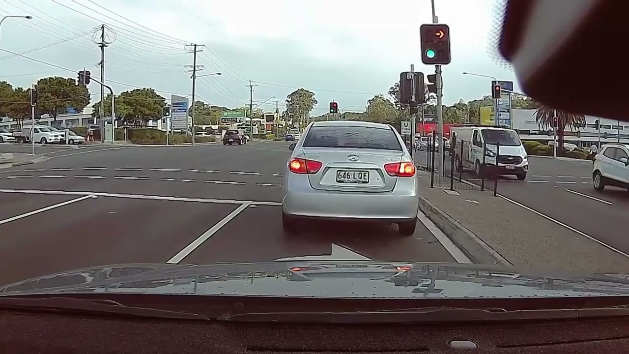 Dashcam footage of travel from North Lakes to Southbank via Maundrell Terrace, Chermside West