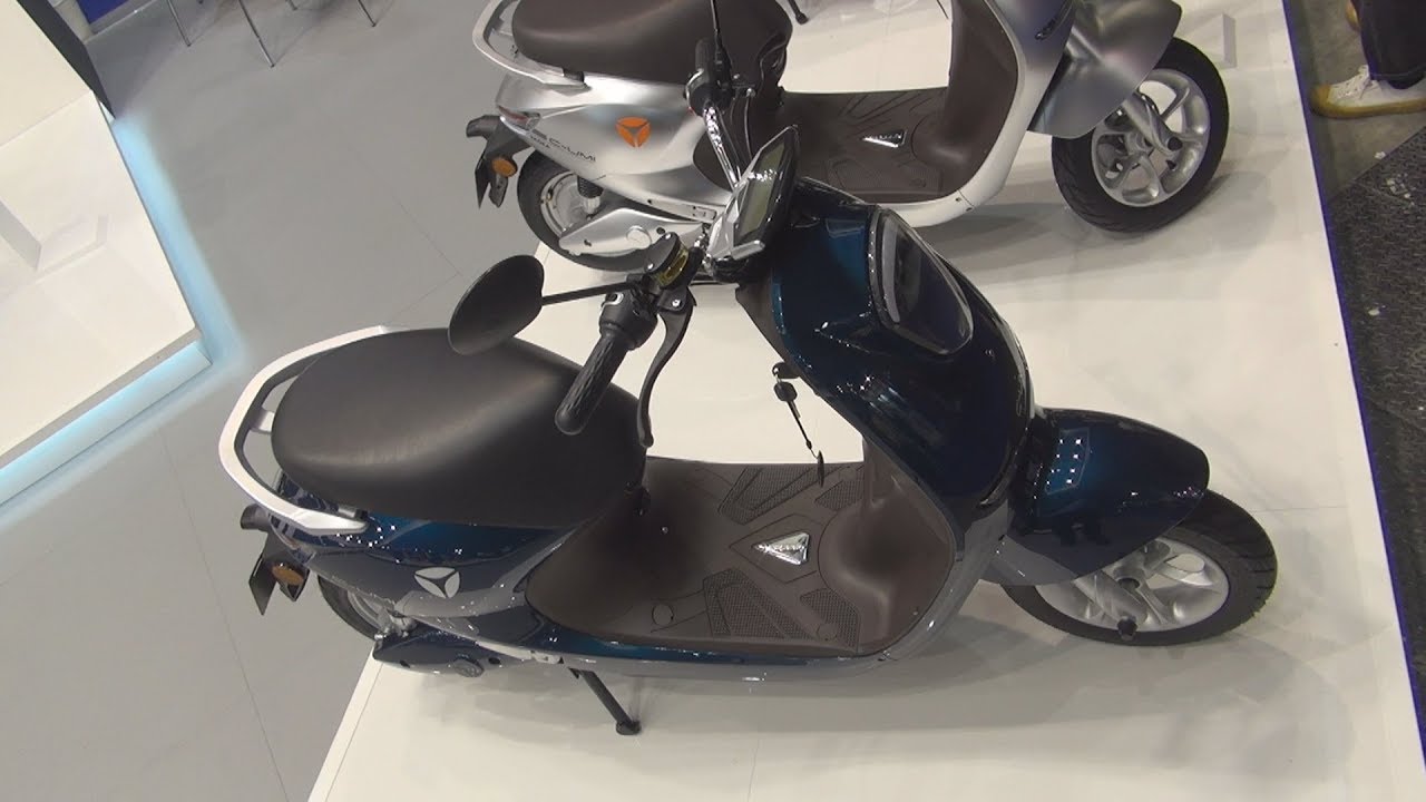 Yadea C-UMI (2020) Exterior and Interior