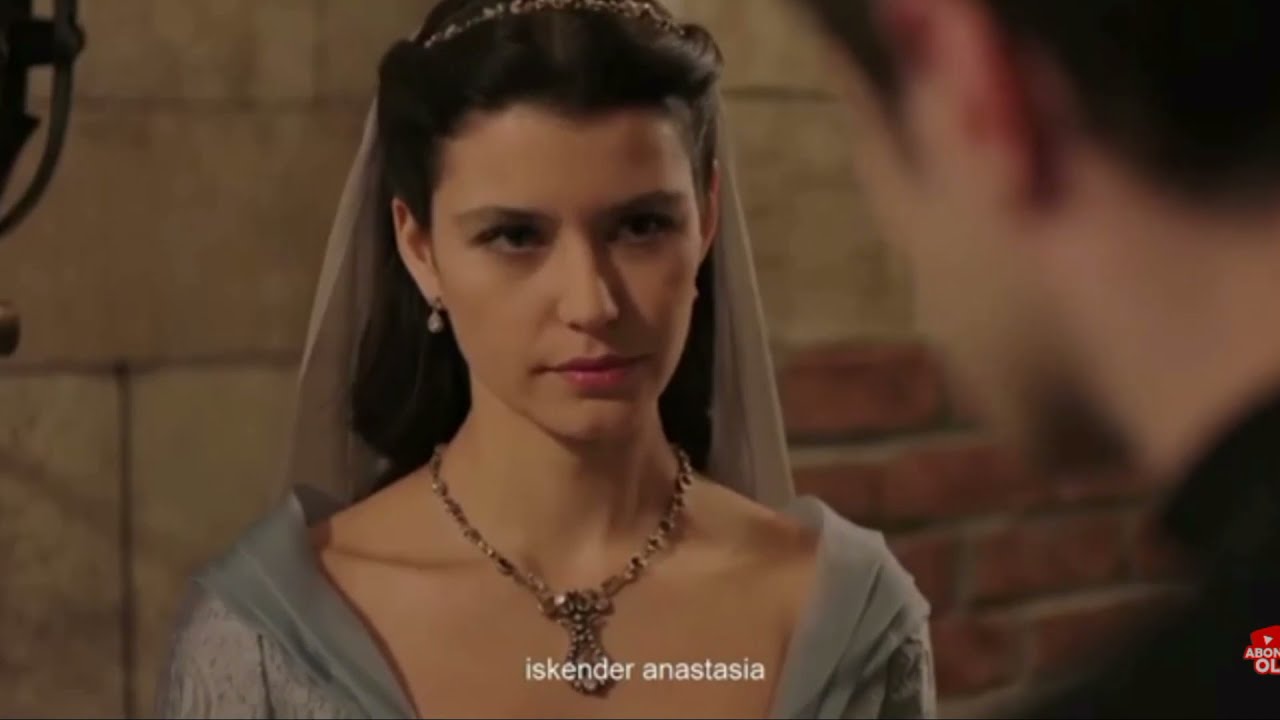Kosem & Iskender | Loving you is a losing game (Arcade)