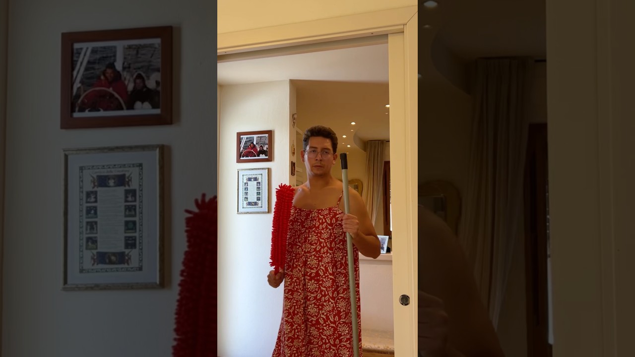 Qualsiasi madre quando deve venire la signora delle pulizie 🧹