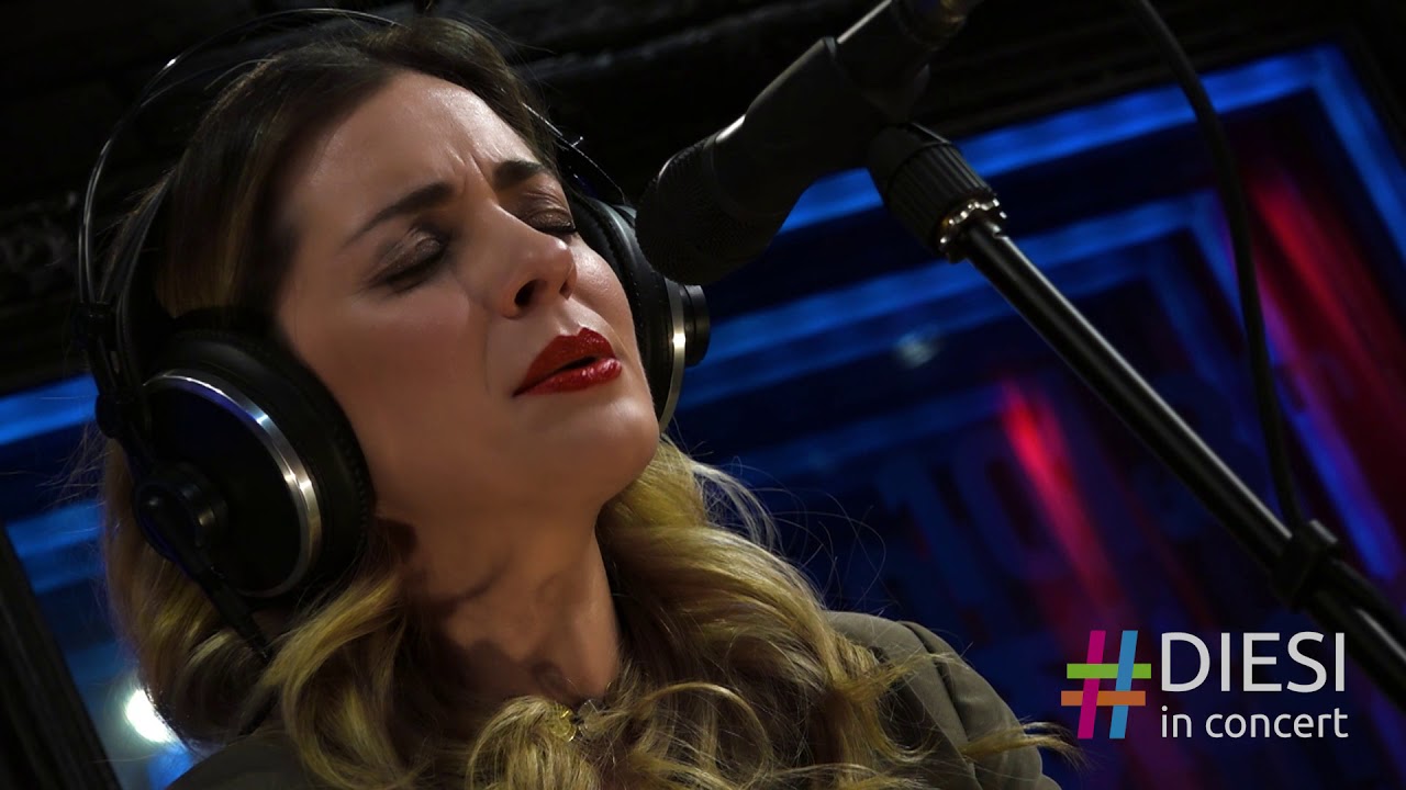 Νατάσσα Μποφίλιου - Χάθηκε το φεγγάρι | Diesi in Concert