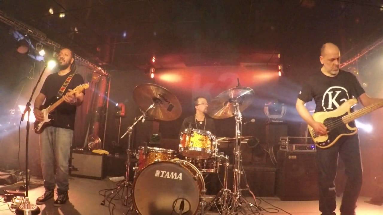 K3 live at stones cafe  (master blaster,hey joe)