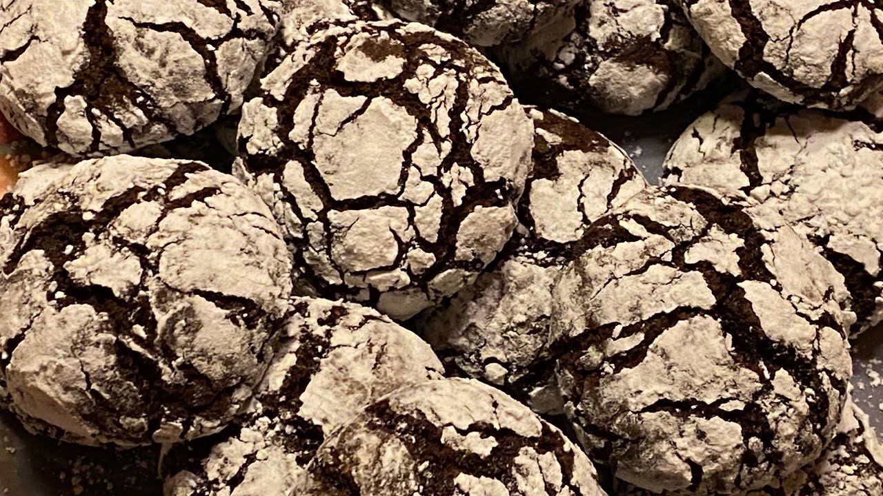 Galletas craqueladas de chocolate
