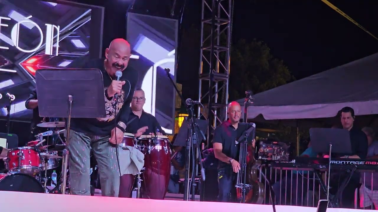 Oscar de Leon  desde La Guancha en Ponce -PR