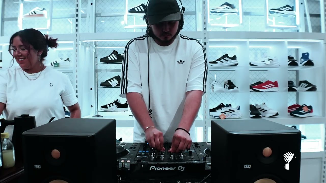 SLEEPLESS BEARSIDE | mariposa radio club | adidas store  - 06 feb 2026