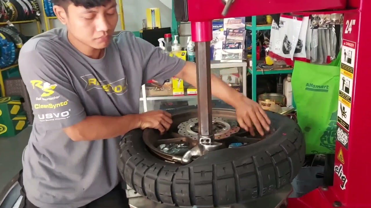CB150X Pasang Pirelli Rally STR 140/80 dan 110/70 di Velg Standard!