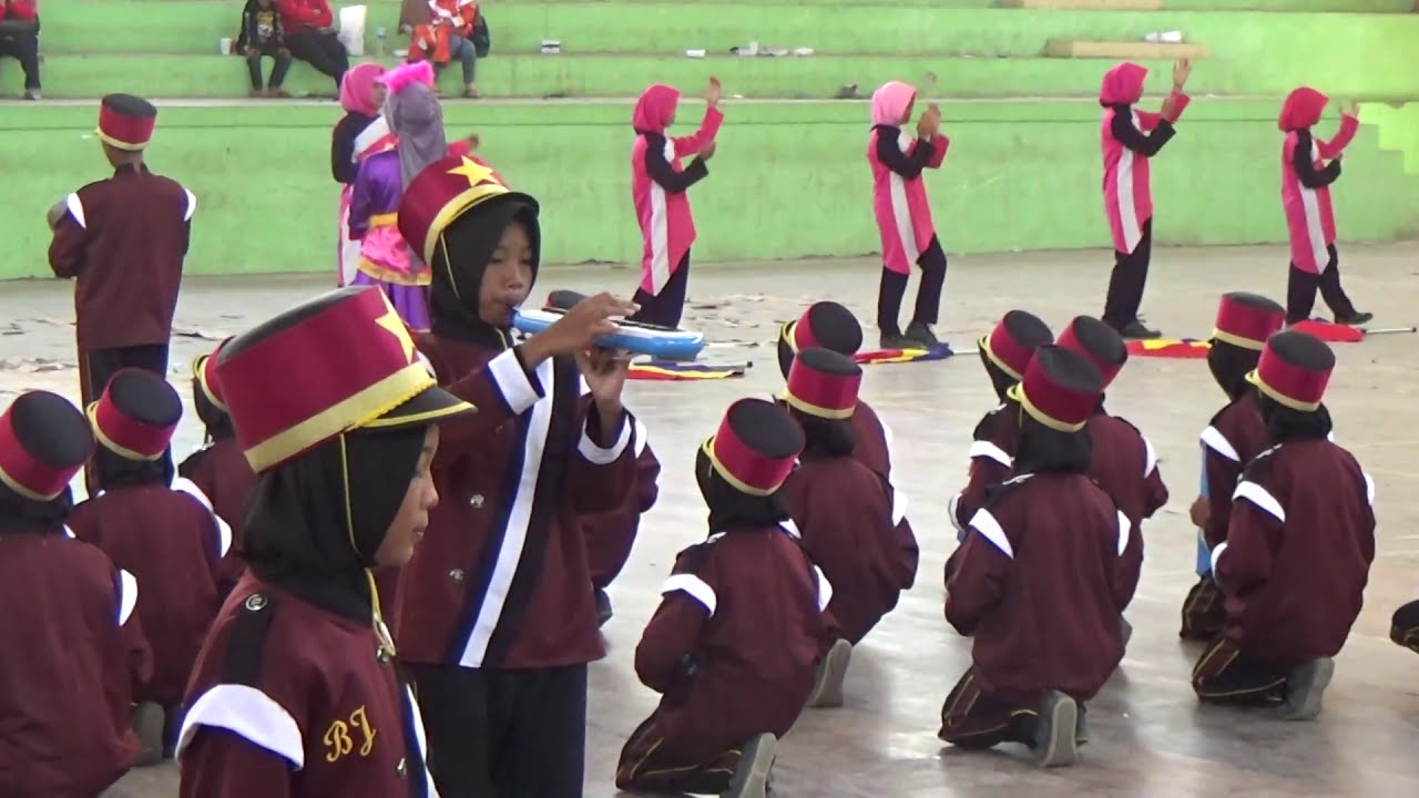 SMP NEGERI 2 KRAMAT JUARA 1 MARCHING BAND Tingkat SMP SE KABUPATEN TEGAL HUT ke 72 TAHUN