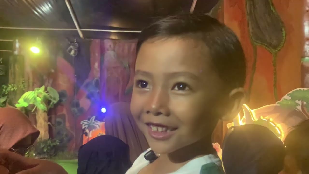 Dino Road Show 