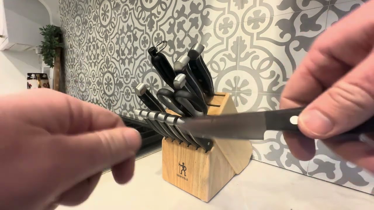 HENCKELS Premium Quality 15-Piece Knife Set with Block Review
