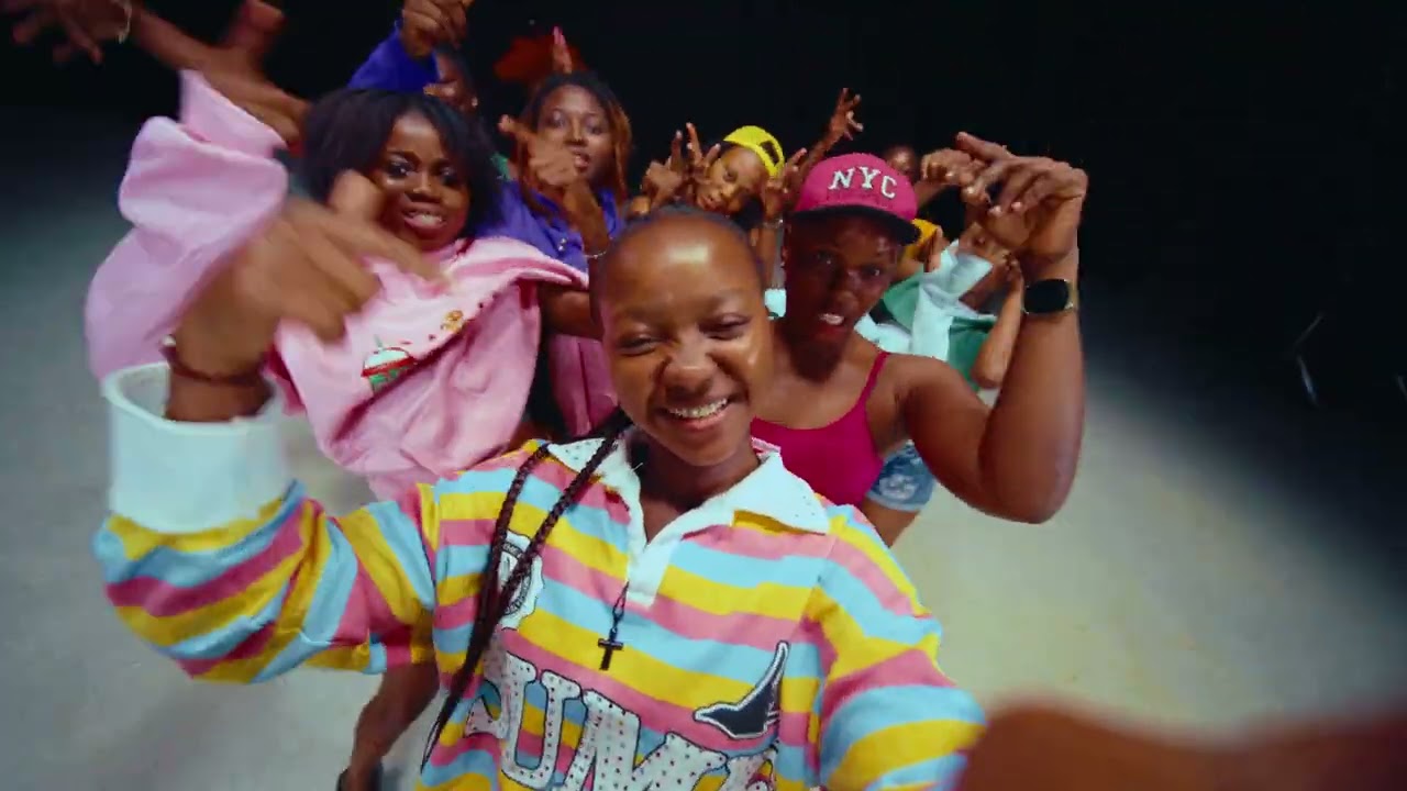 L&rsquo;Oiseau Rare - SORRY I&rsquo;M BAD ( Official Video ) 