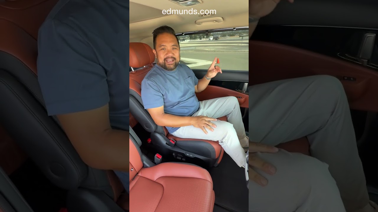 The Kia Carnival&rsquo;s back seat is ultra-luxurious #kia #carnival #carreview #minivan