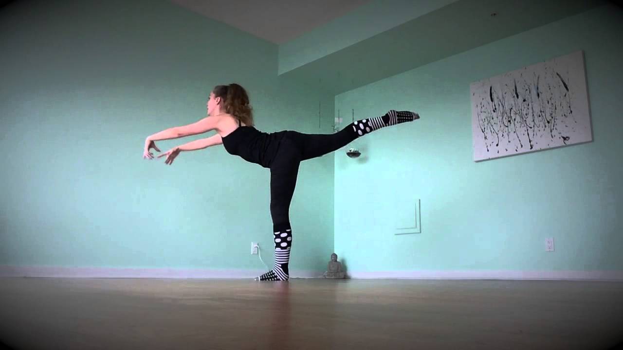 Fall yoga flow - morning warm-up!