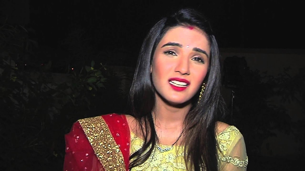 Jasmine Bhasine aka Twinkle of Tashn-e-Ishq's Mujhko Pehchaan Lo