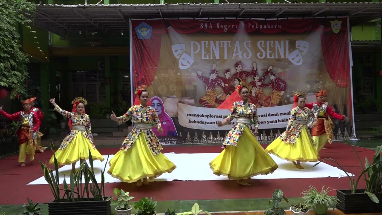 TARI KREASI RENTAK MELAYU (PENSI SMAN 9 PEKANBARU)