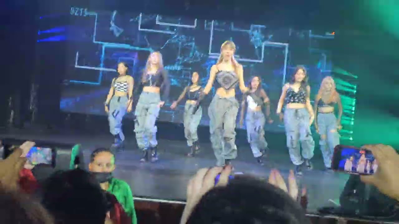 DREAMCATCHER - Odd Eye @ Palladium NYC 2022 [1080p60fps]