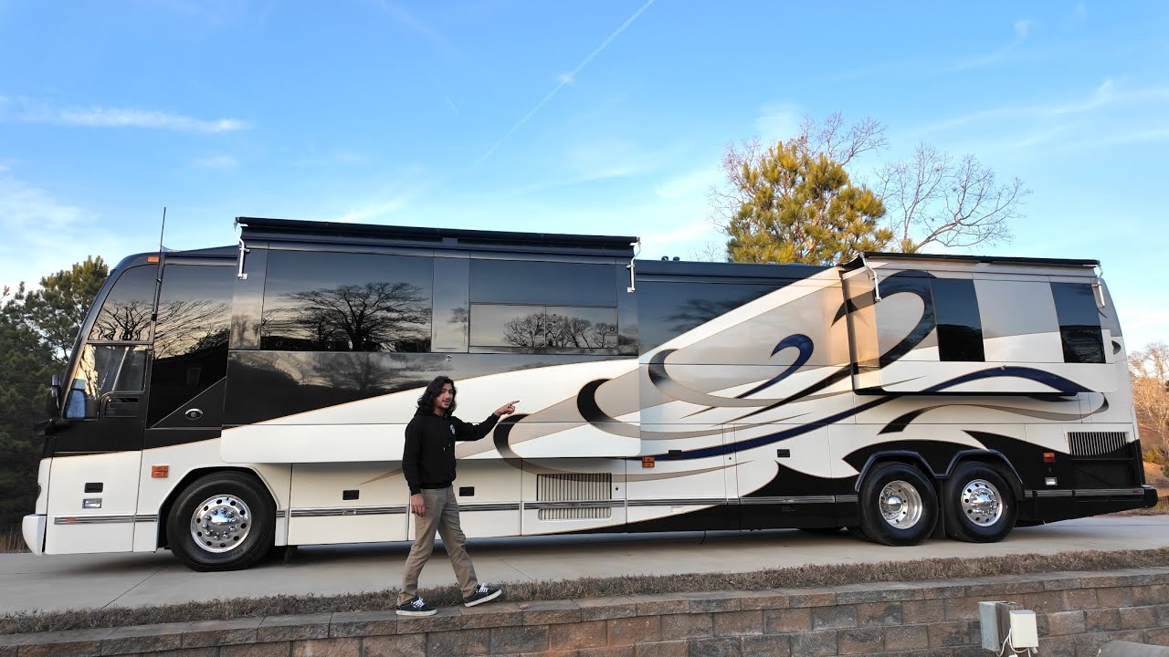 Автодом Prevost Featherlite 2003 года выпуска | Роскошный автодом в стиле яхты $299 950