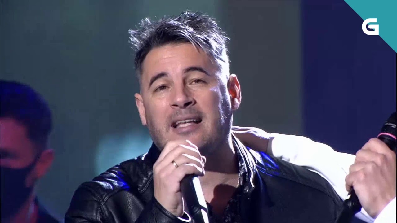Andy & Lucas namoran no Luar con 'El parque del amor'