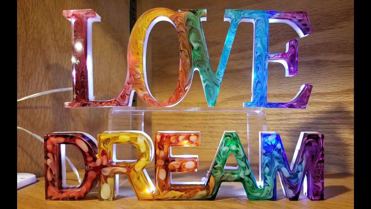 [21] Feather Effects in Resin Word Lamps