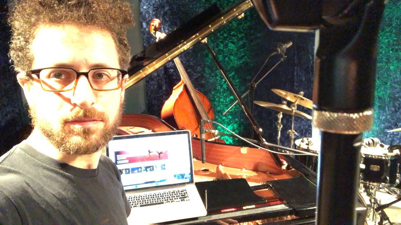 Weekly live piano lesson