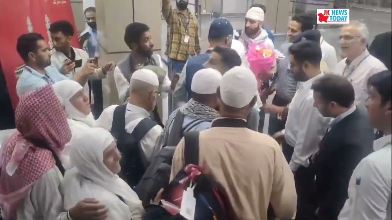 First Flight of 322 Hajj Pilgrims Arrived at Srinagar Airport